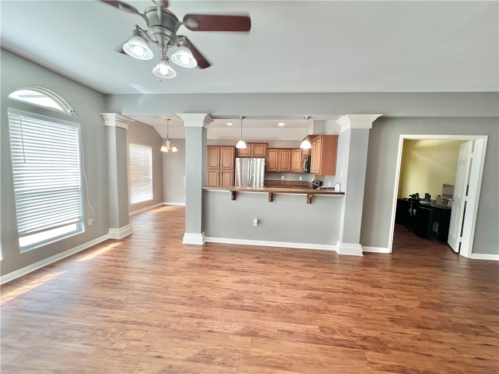 1135 Imperial St Property Photo 5