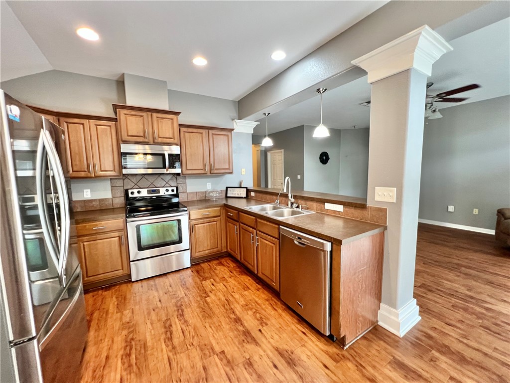 1135 Imperial St Property Photo 10