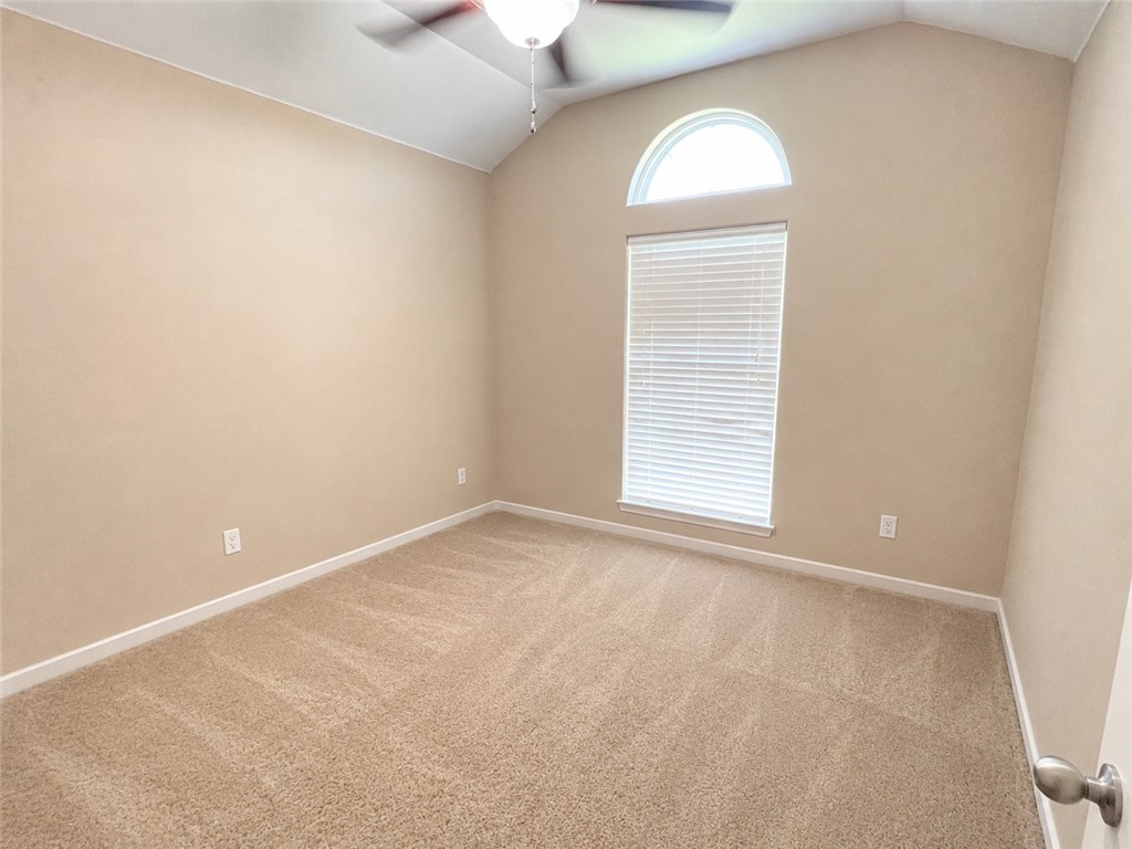 1135 Imperial St Property Photo 27
