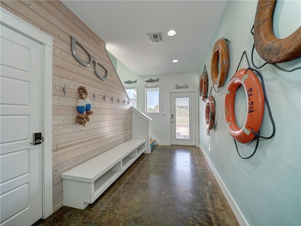 603 Sea Breeze Lane Property Photo 16