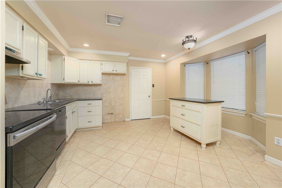 474631 Property Photo 8
