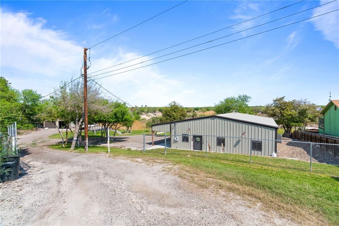 168 Cenesia Property Photo 1