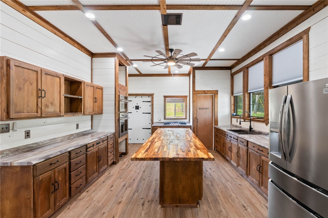 168 Cenesia Property Photo 4