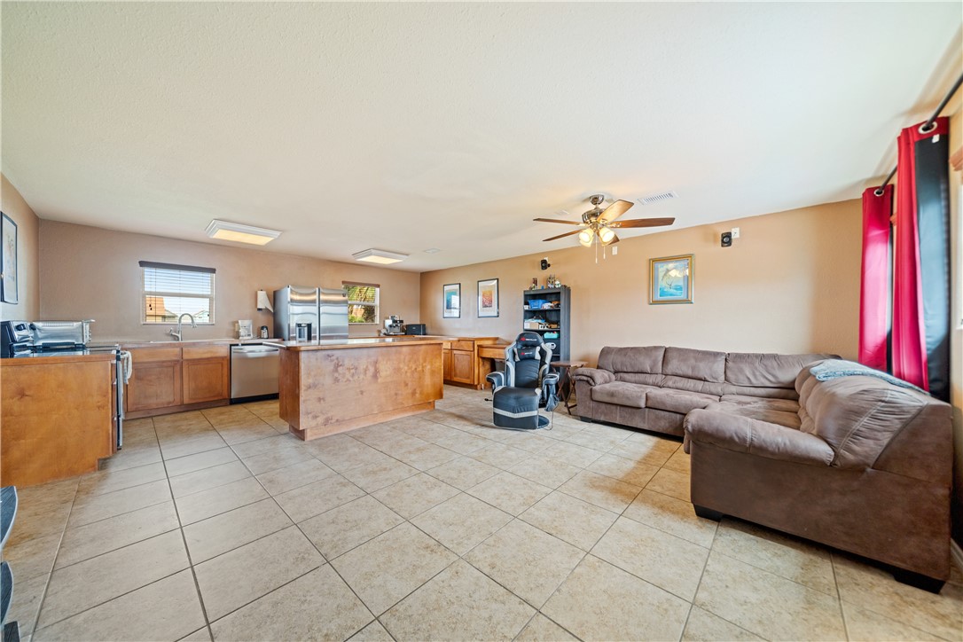1210 Sea Secret St Property Photo 7