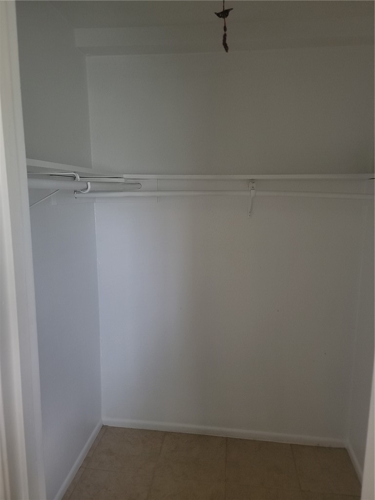 5735 Crestmore Dr Property Photo 11