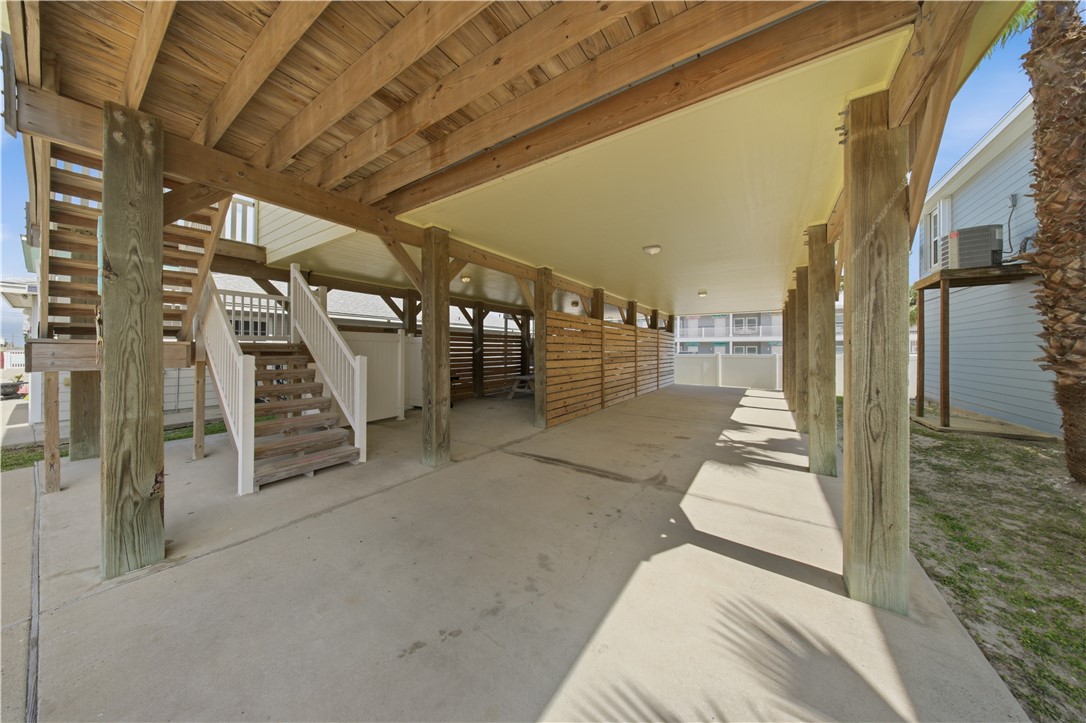 415 Spencers Landing Property Photo 3