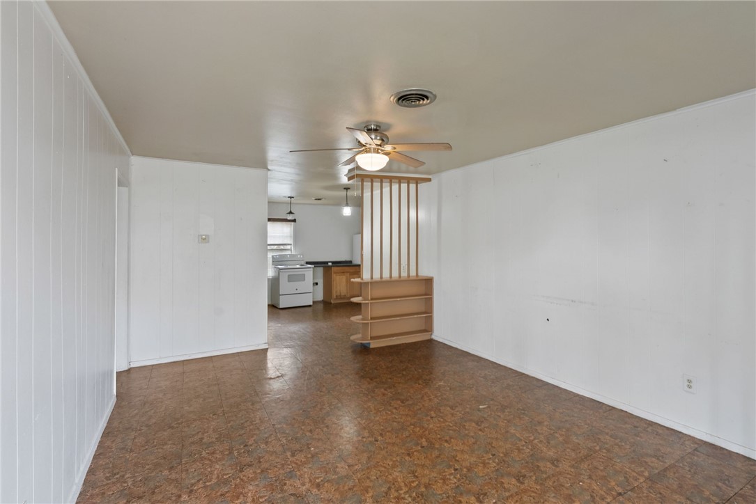 539 W Nelson Ave Property Photo 2