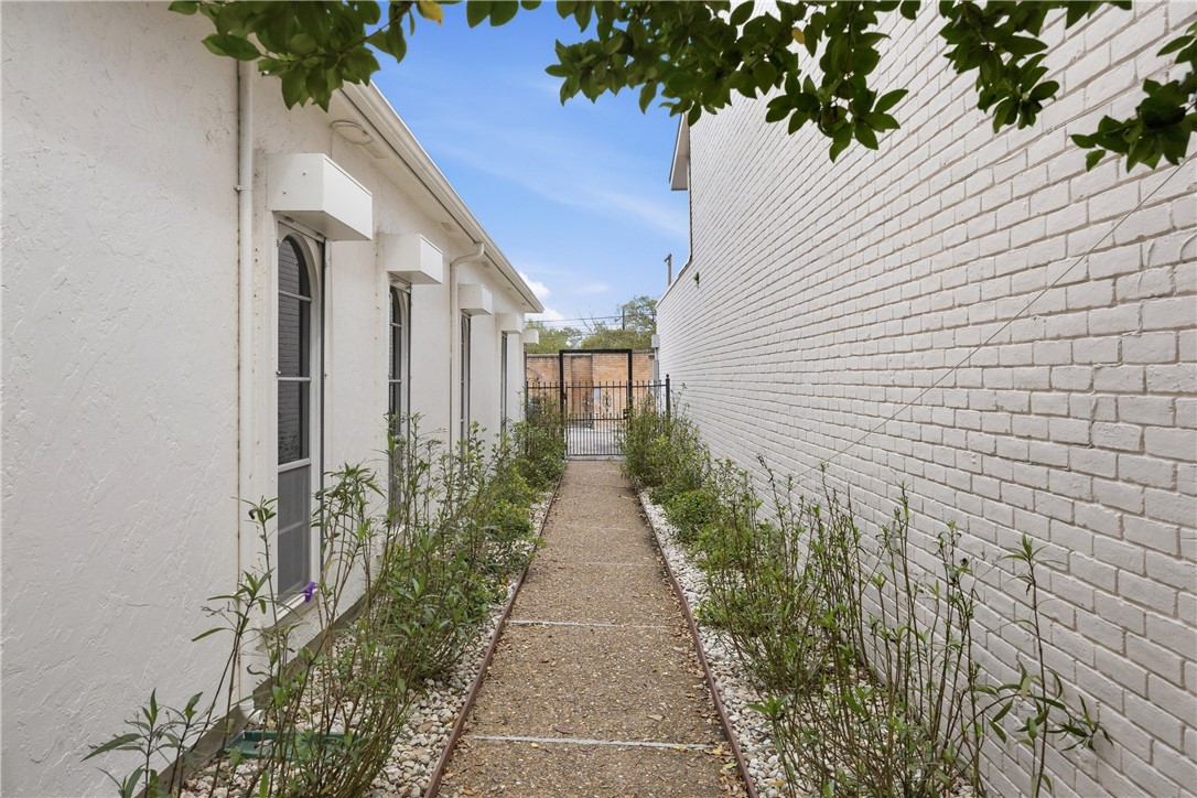 3535 Santa Fe St 34 Property Photo 4
