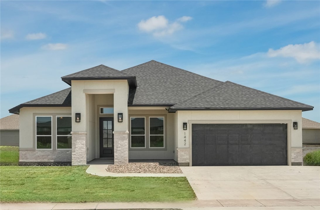 1442 Chloe Cay St. Property Photo 1