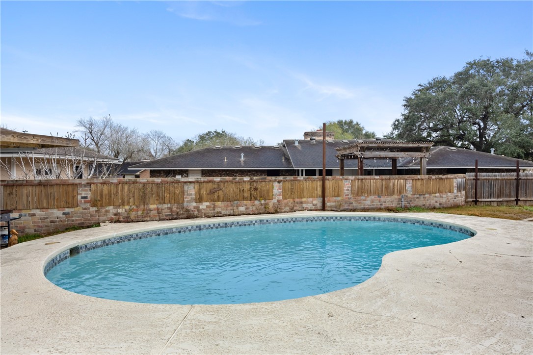 11102 Birdwood Property Photo 37