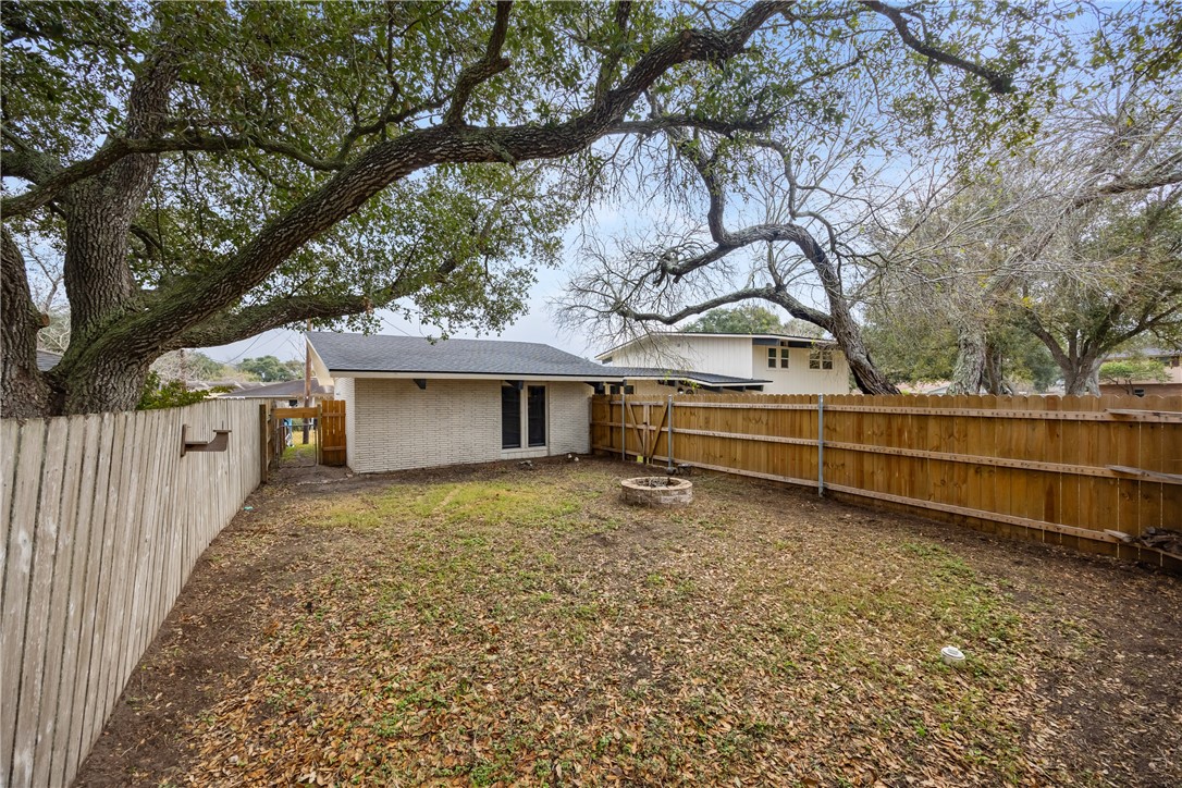 11102 Birdwood Property Photo 39