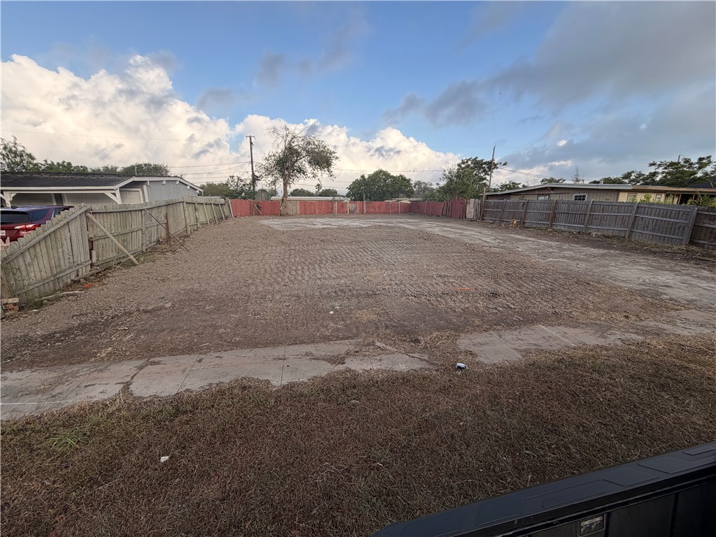 925 Virgil Dr Property Photo 7