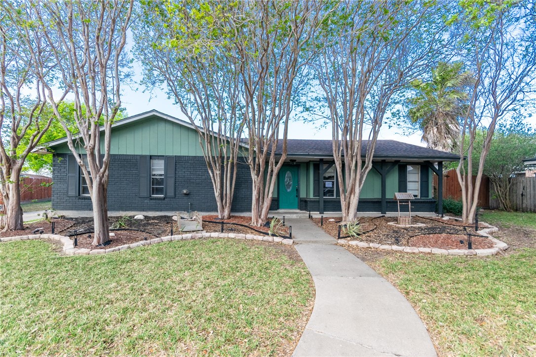 1815 Live Oak Dr Property Photo 16