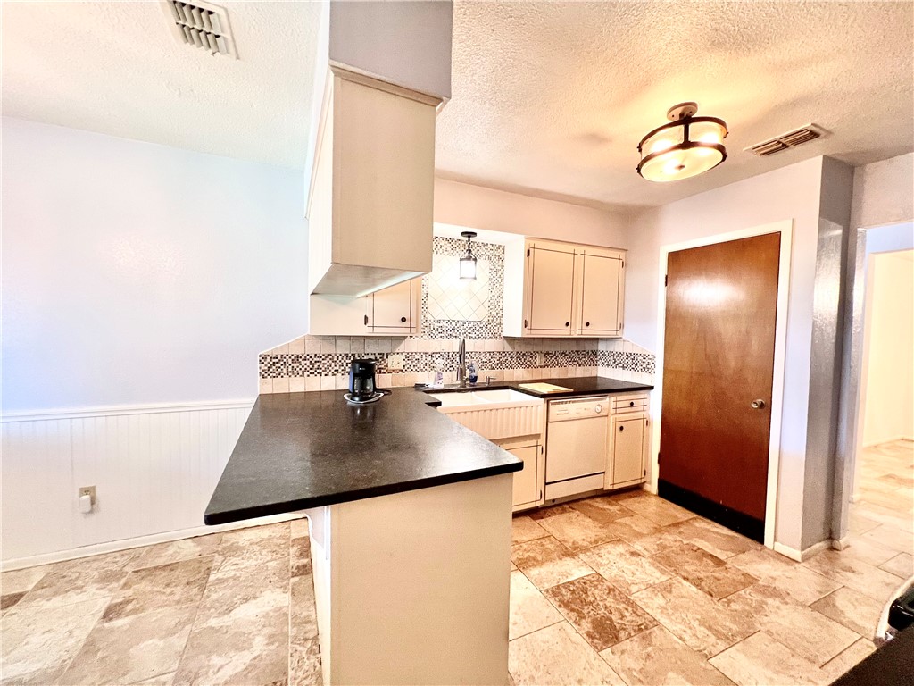 1518 W Waterview St Property Photo 12