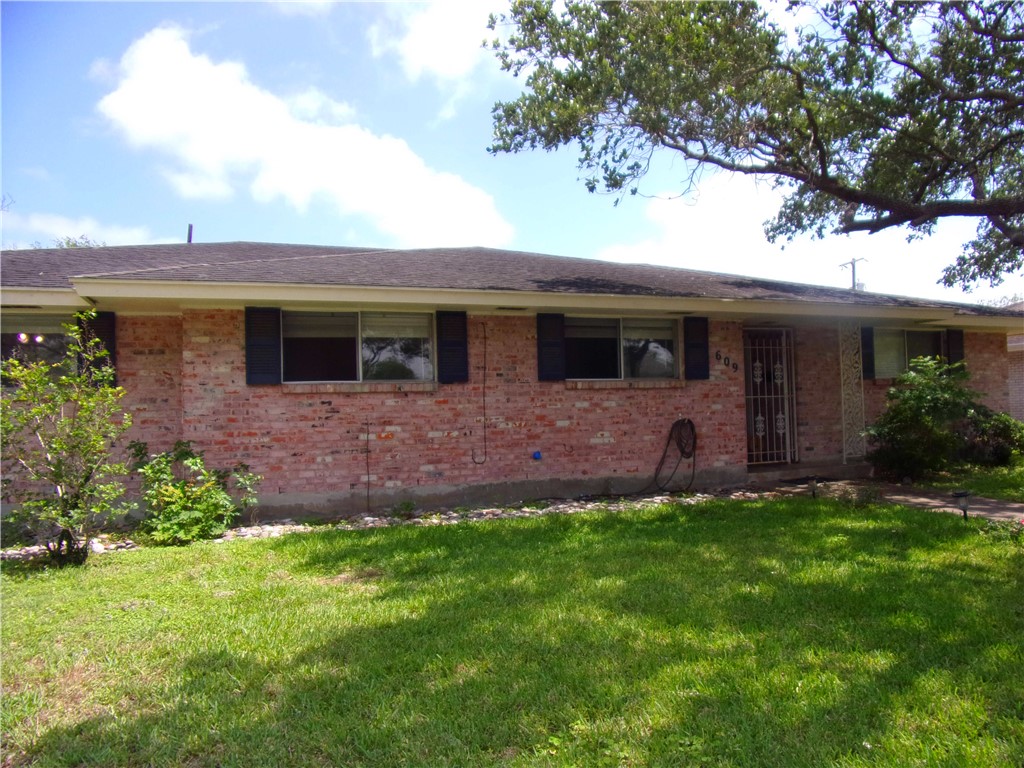609 Brock Dr Property Photo