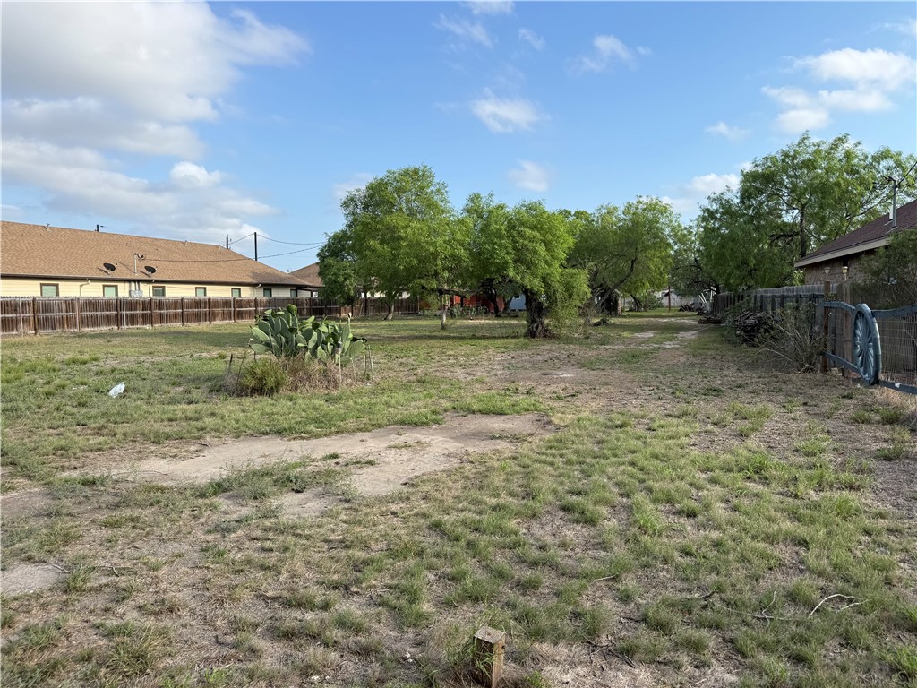 227 1/2 W Corral Ave Property Photo 12