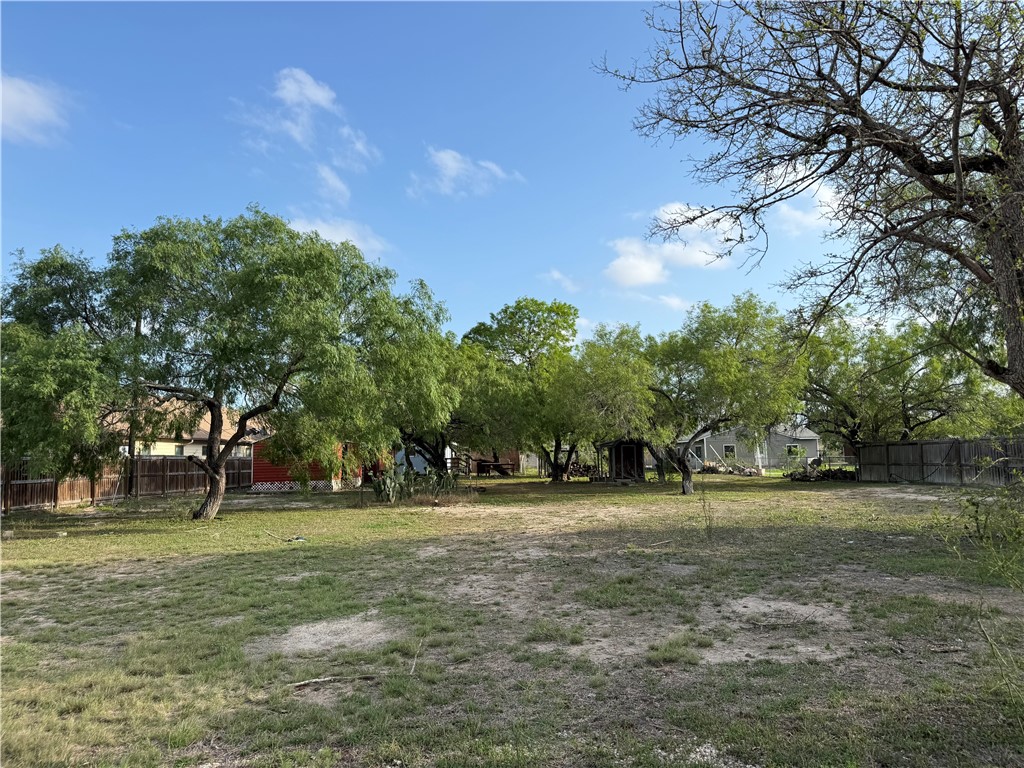 227 1/2 W Corral Ave Property Photo 13