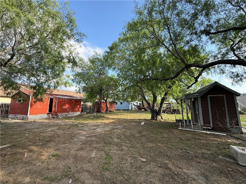 227 1/2 W Corral Ave Property Photo 15