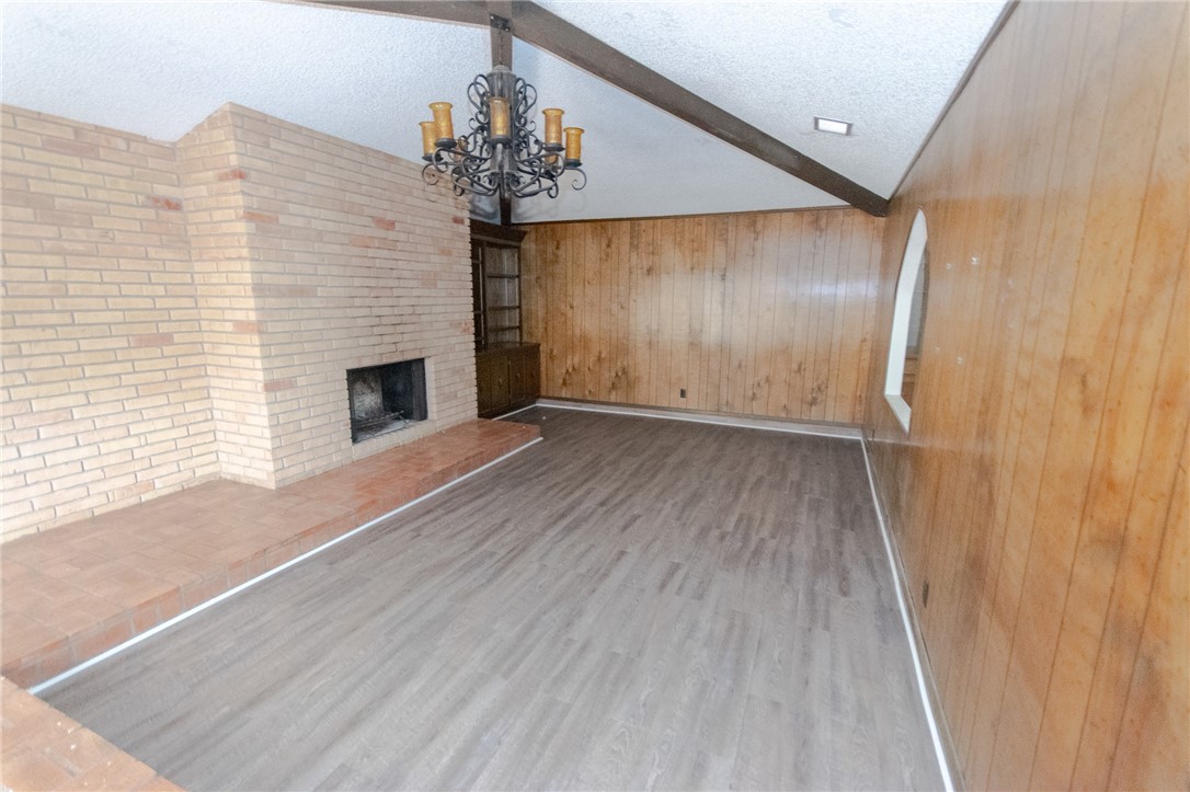 743 Retama Ave Property Photo 5