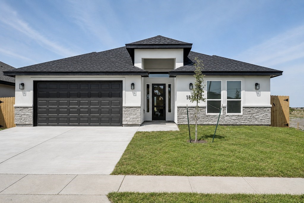 1810 Spoonbill Dr Property Photo 1