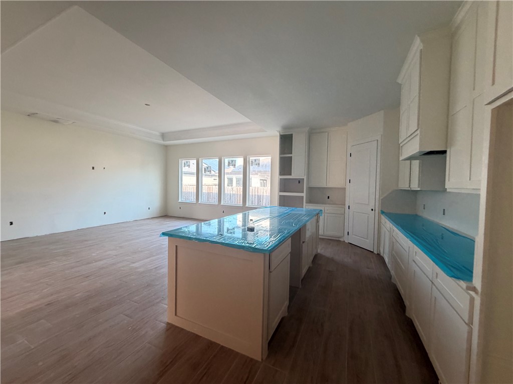 4214 Fold Lane Property Photo 3