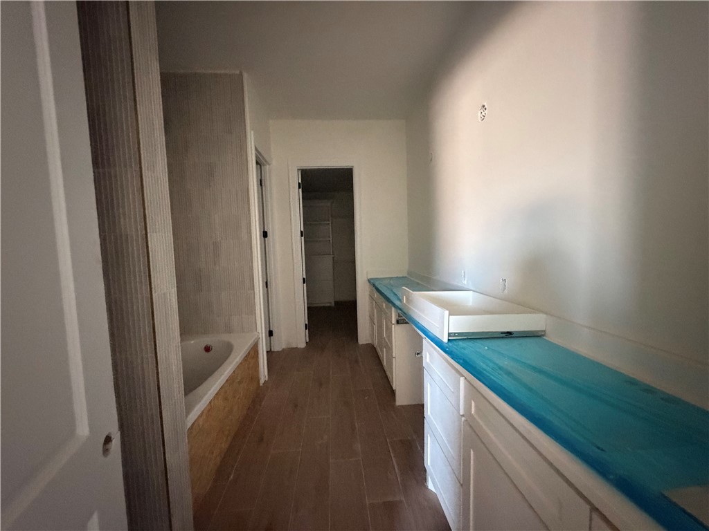 4214 Fold Lane Property Photo 11