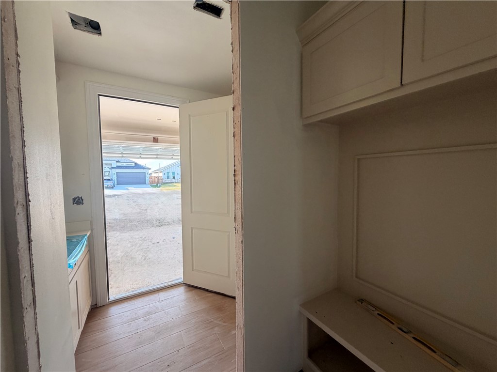 4214 Fold Lane Property Photo 14