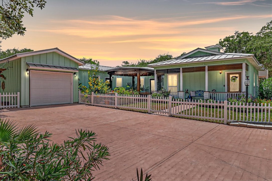 53 Old Cottage Beach Property Photo 1