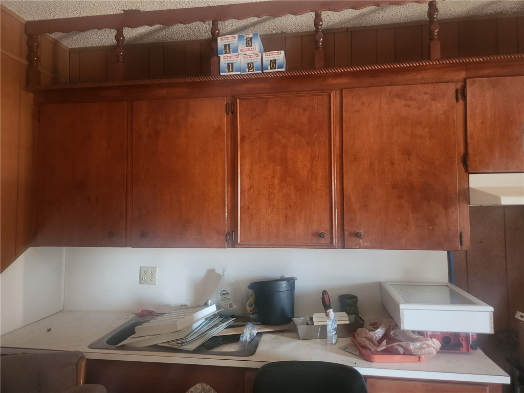 1108 Schooley St Property Photo 14