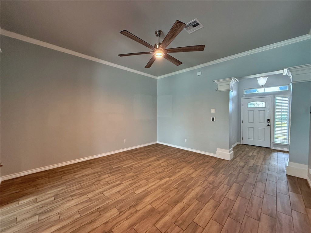 2223 Mangrove Dr Property Photo 3