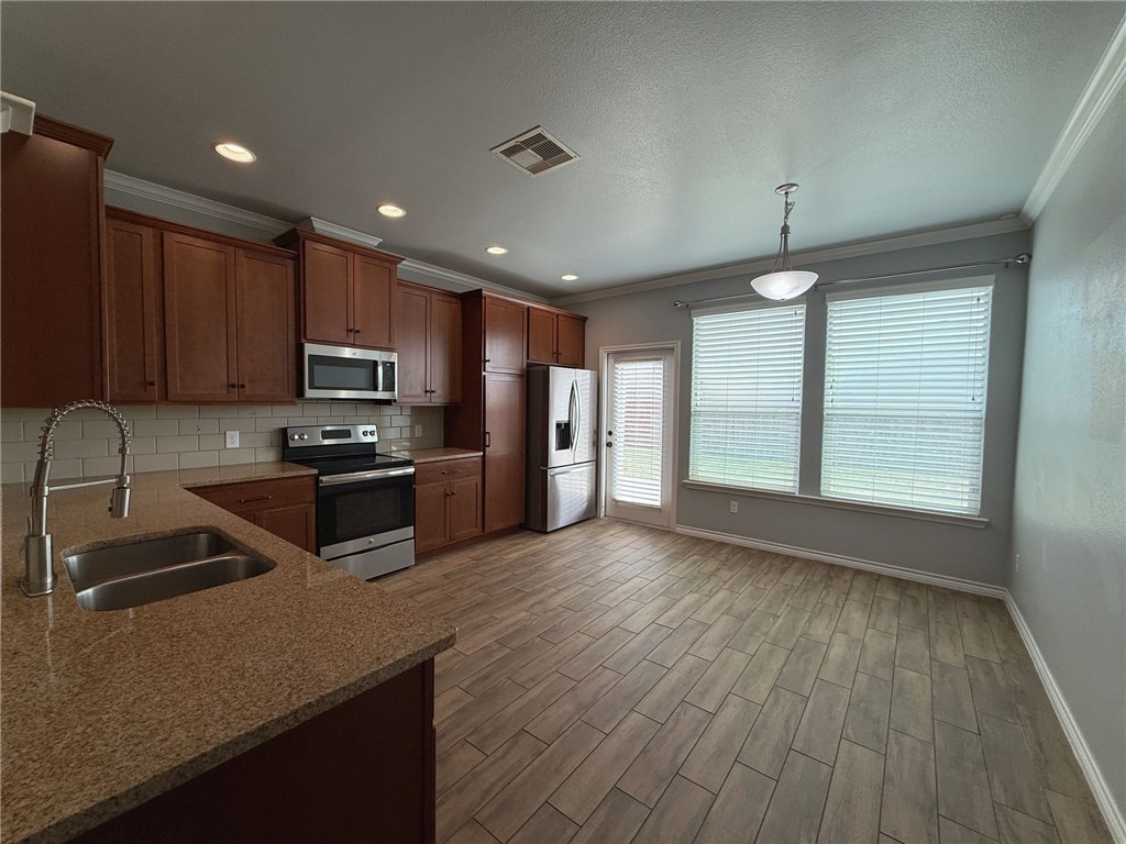 2223 Mangrove Dr Property Photo 10