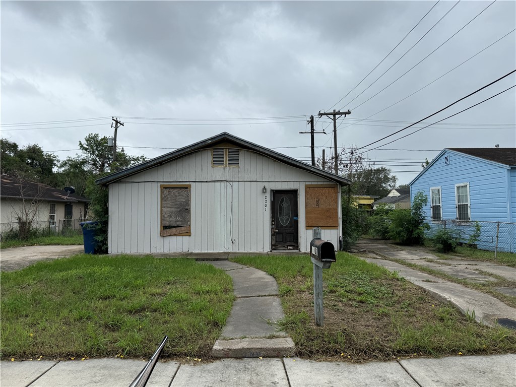 2201 Bolivar St Property Photo 1