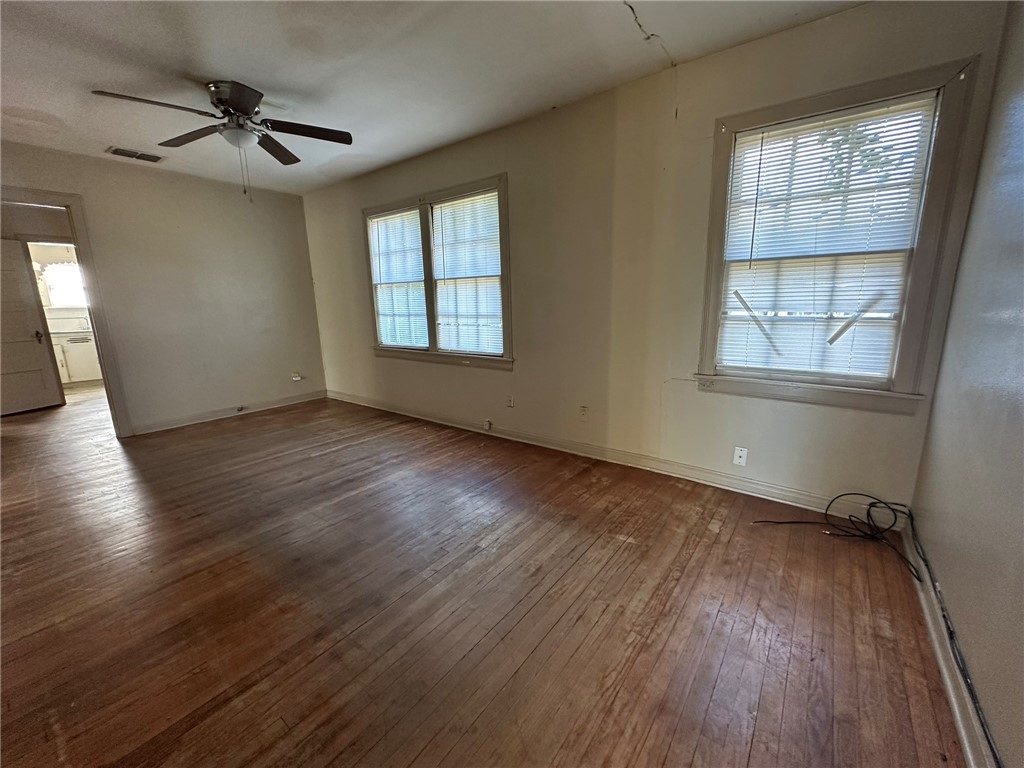 214 1/2 W Heard St C Property Photo 3
