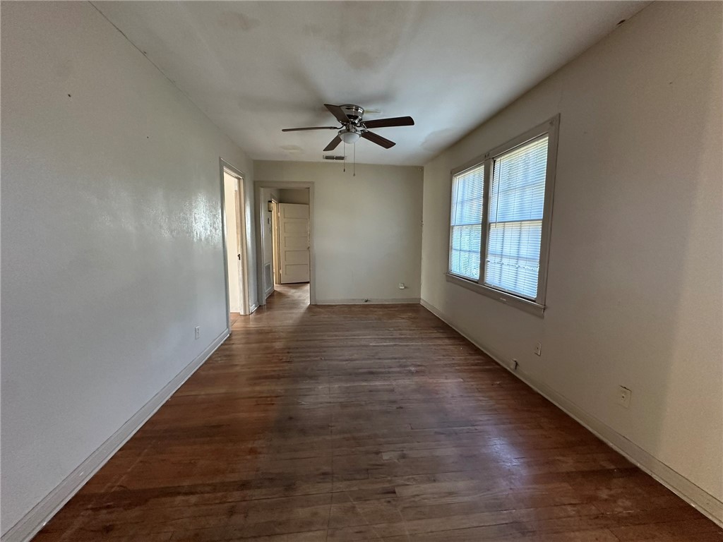 214 1/2 W Heard St C Property Photo 4