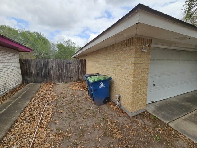 1413 Las Palmas Property Photo 3