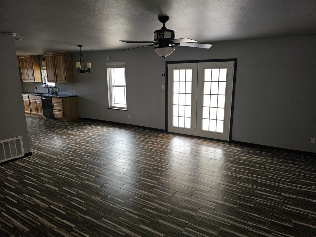 1413 Las Palmas Property Photo 6