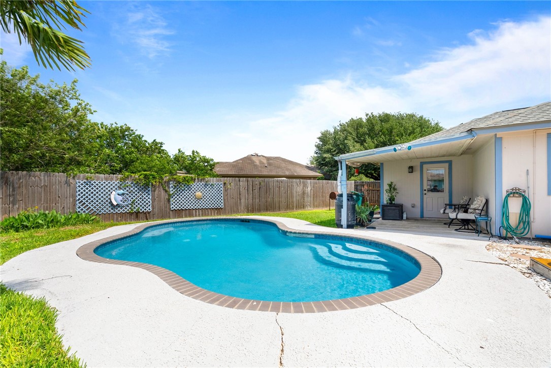 1701 Gallop Trai Property Photo 2