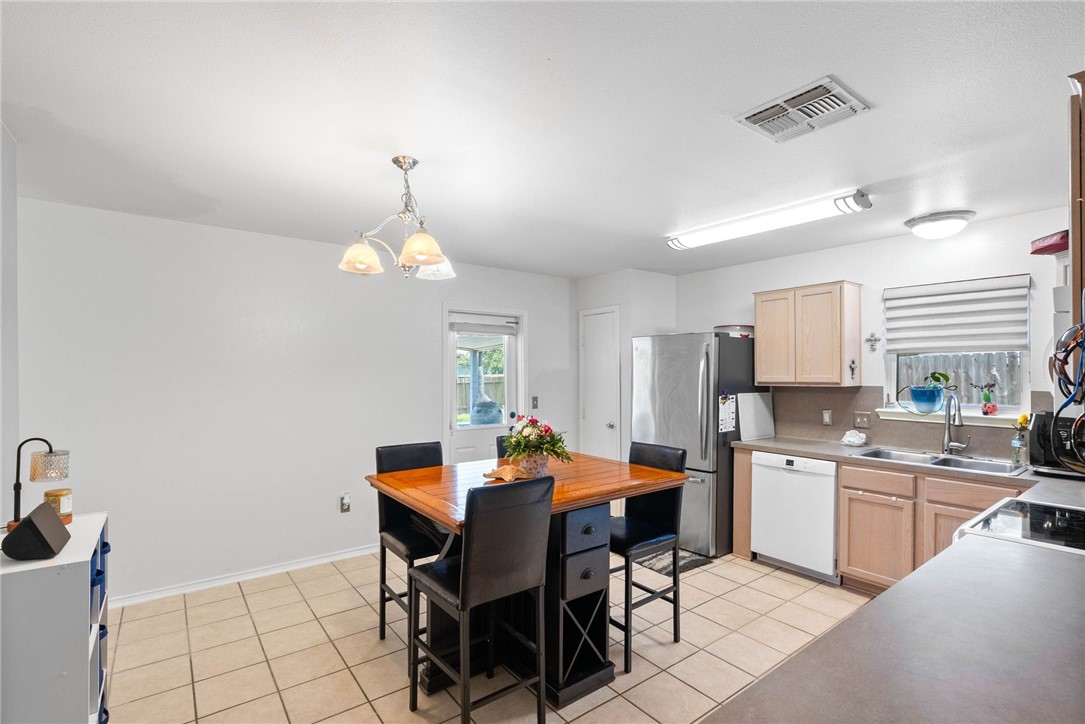 1701 Gallop Trai Property Photo 6
