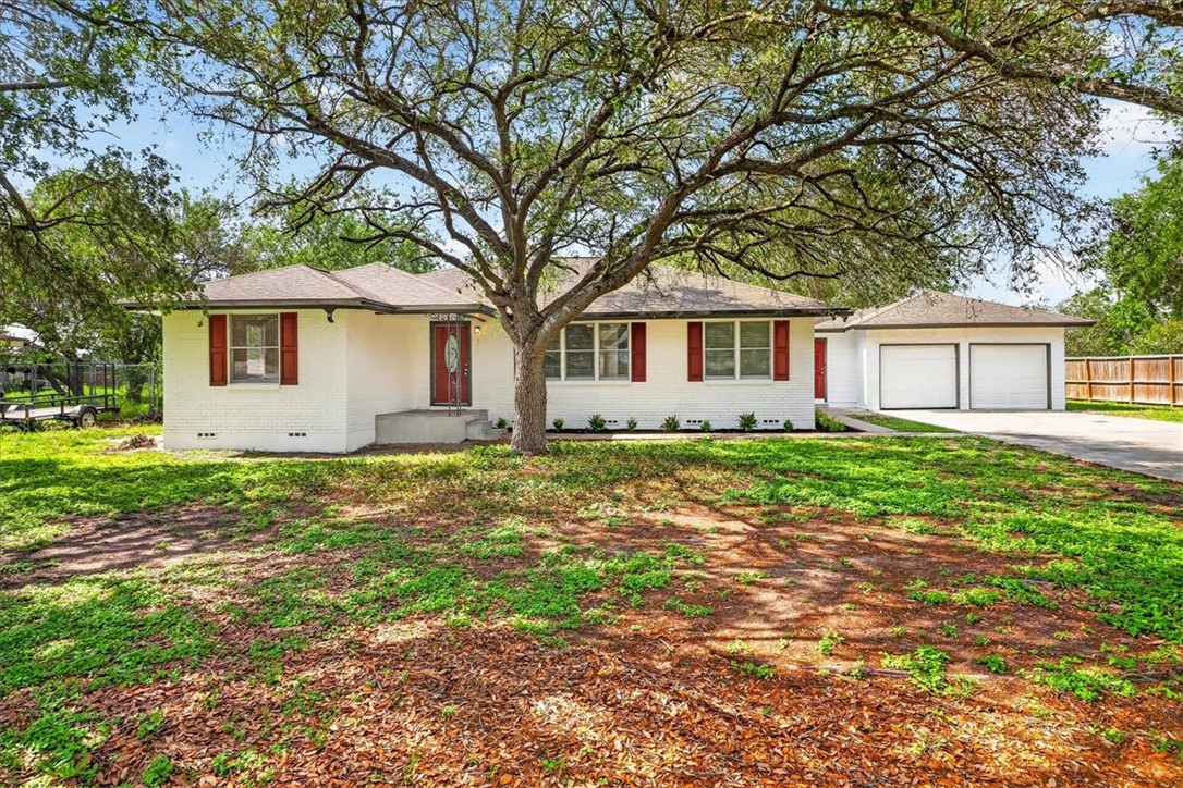 9849 Redbud Dr Property Photo 1
