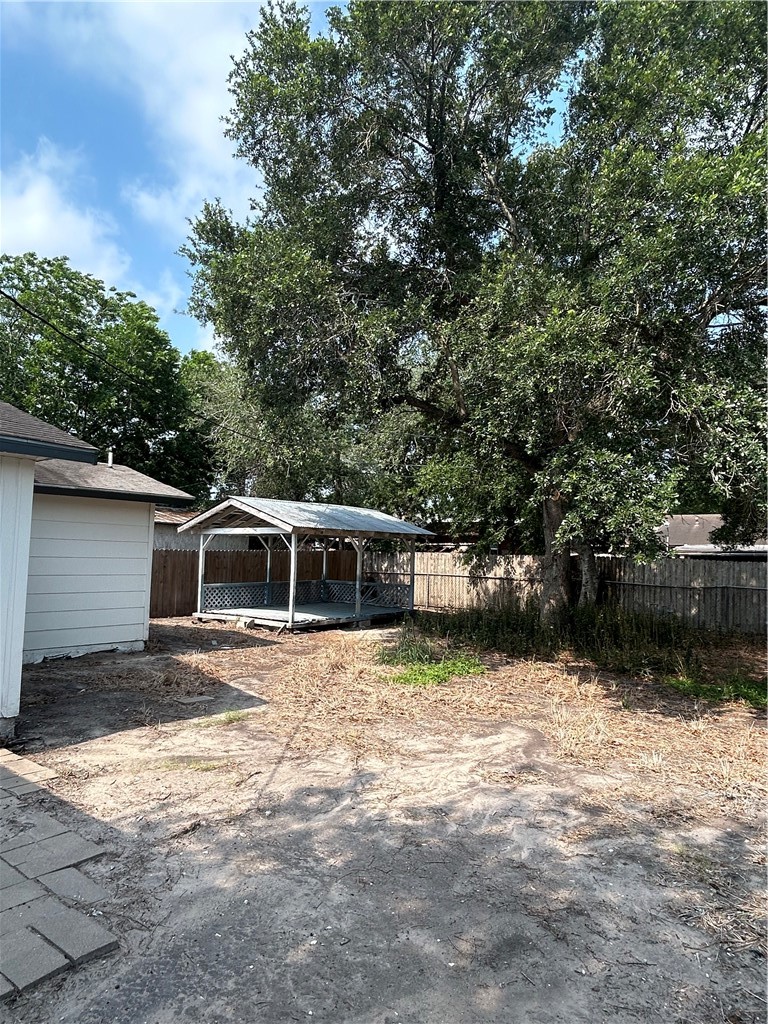 1105 Fairview Dr Property Photo 16