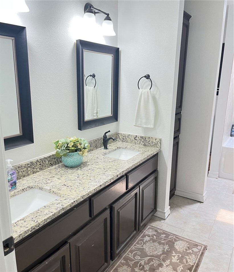 475093 Property Photo 12
