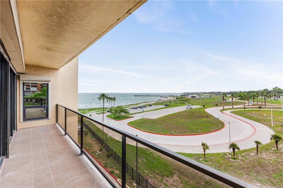 1400 Ocean Dr 403-c Property Photo 15