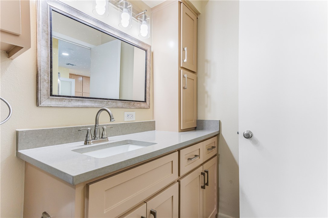 1400 Ocean Dr 403-c Property Photo 27