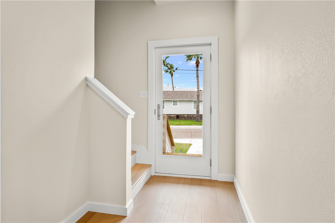 434 Oleander St 2 Property Photo 13