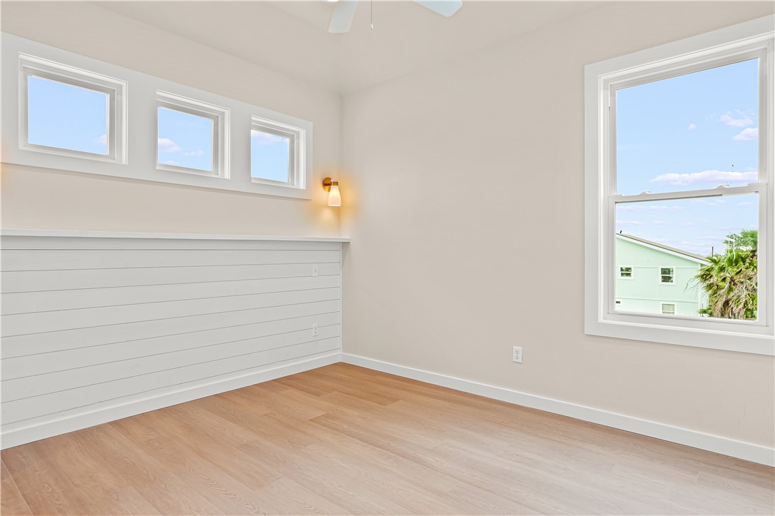434 Oleander St 2 Property Photo 36