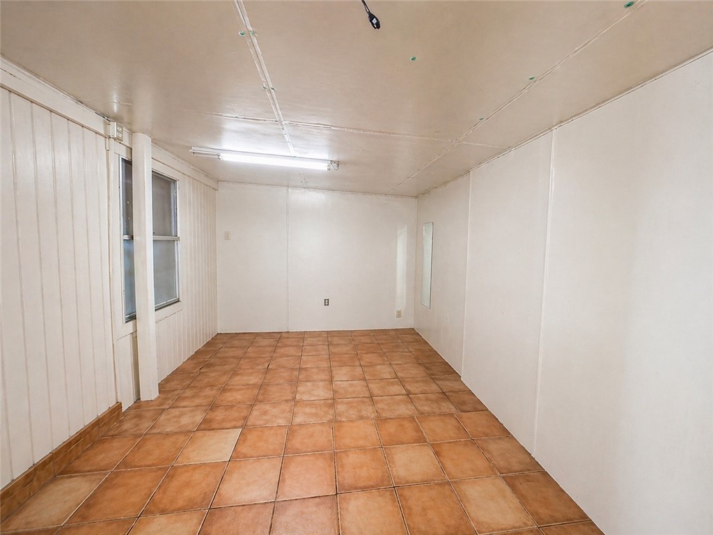 403 Staples St Property Photo 13