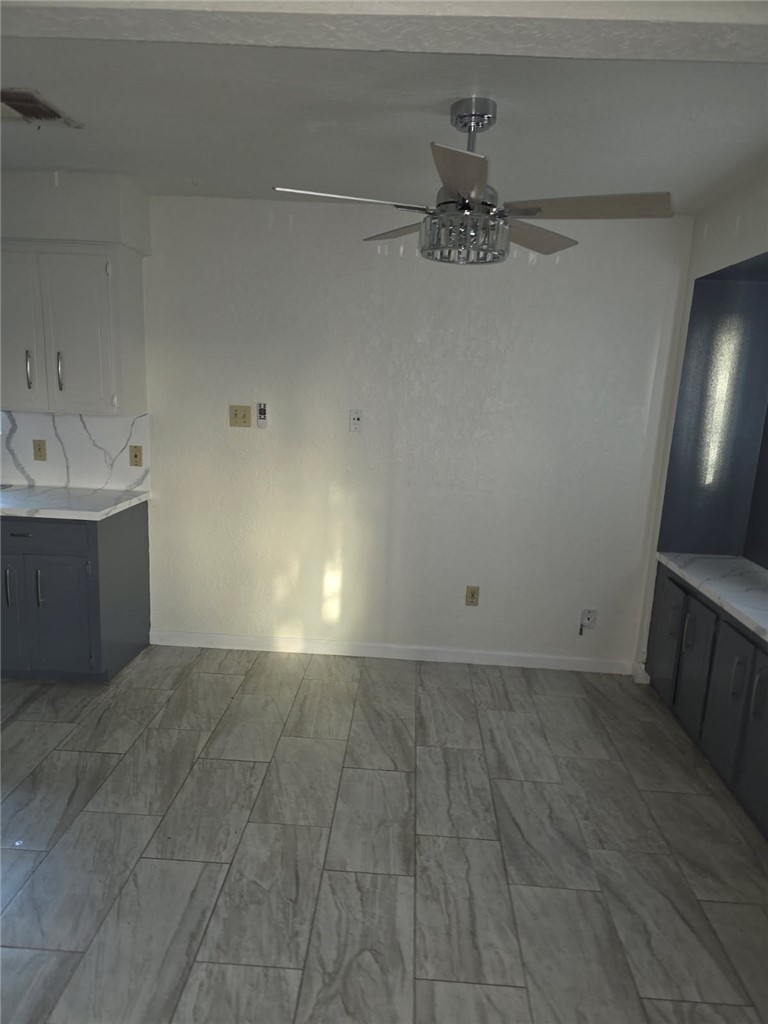 6617 Meadowbreeze Pkwy Property Photo 5