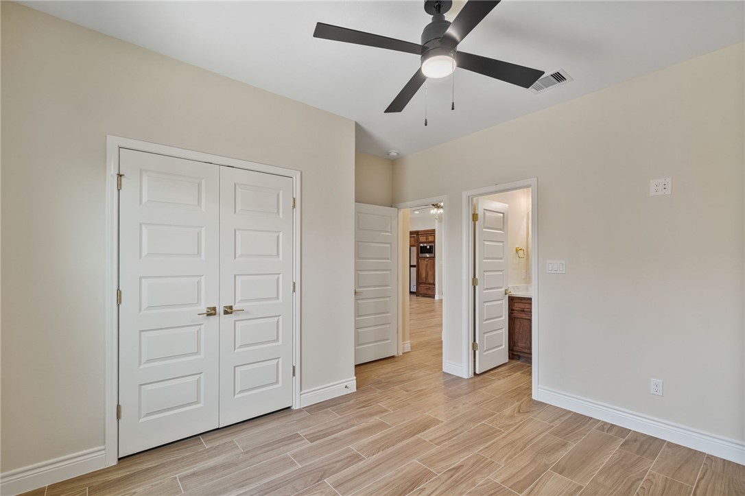 9518 Royal Oak Dr Property Photo 17