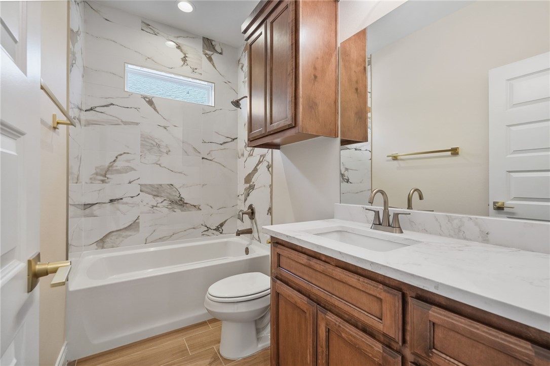 9518 Royal Oak Dr Property Photo 19