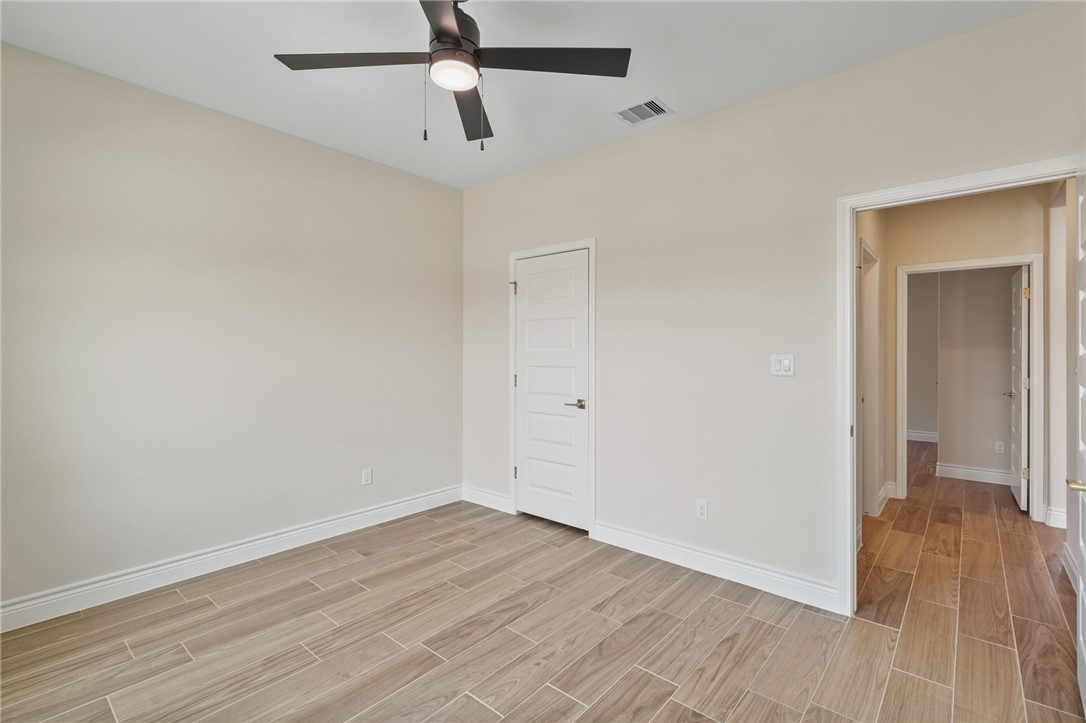 9518 Royal Oak Dr Property Photo 20